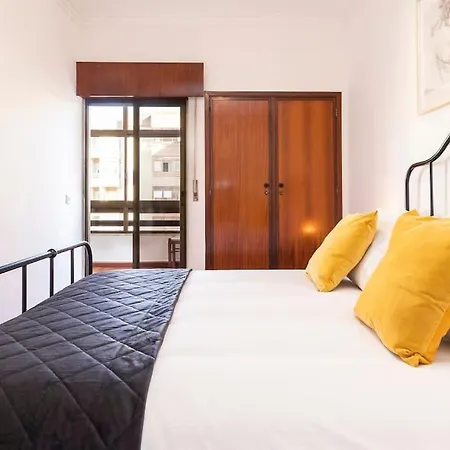 Apartment 2 Bedroom - Great For Holidays And Work