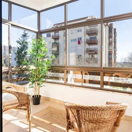 2 Bedroom - Great For Holidays And Work