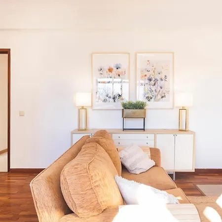 2 Bedroom - Great For Holidays And Work Апартаменты Оэйраш