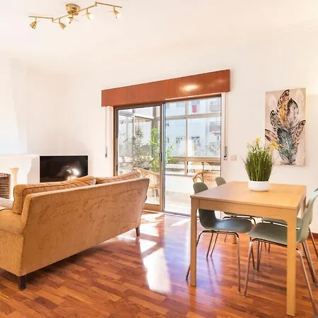 2 Bedroom - Great For Holidays And Work אוייראס