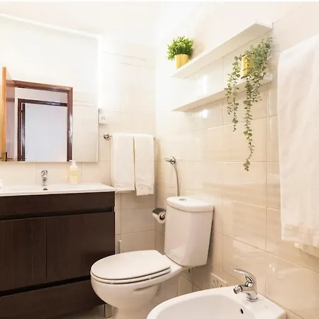 2 Bedroom - Great For Holidays And Work