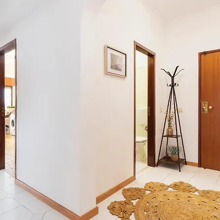 2 Bedroom - Great For Holidays And Work アパート オエイラス