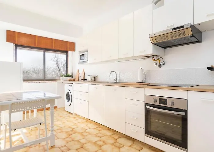 2 Bedroom - Great For Holidays And Work Апартаменты Оэйраш