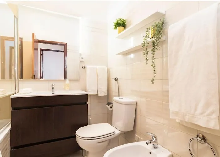 2 Bedroom - Great For Holidays And Work