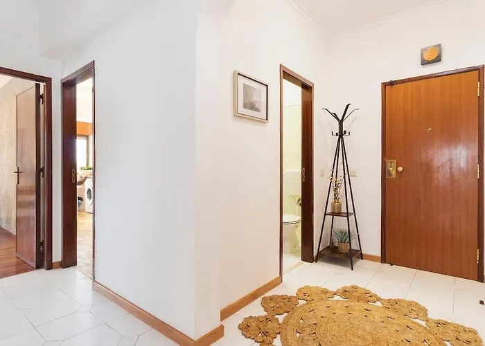 2 Bedroom - Great For Holidays And Work