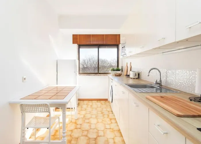 2 Bedroom - Great For Holidays And Work