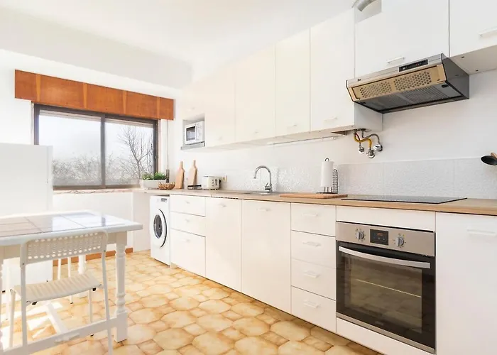 Апартаменты 2 Bedroom - Great For Holidays And Work