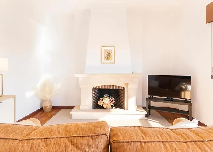 2 Bedroom - Great For Holidays And Work Апартаменты Оэйраш